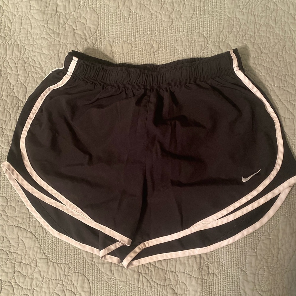 Nike Women’s Dri-FIT Tempo Running Shorts